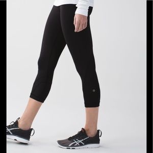 Lululemon Run Inspire Crop II Block It Pocket
